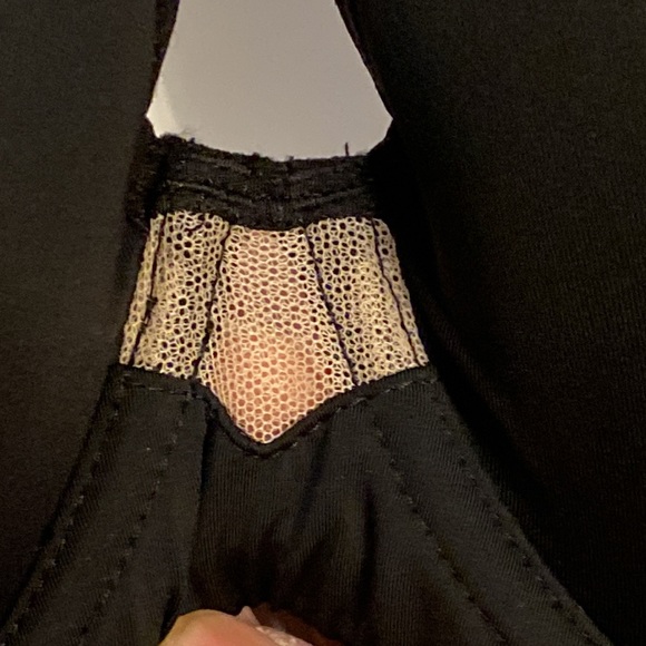 32E 32DD Paramour Felina Sexy Black Amaranth Underwire Mesh High Quality Bra EUC - Picture 7 of 16